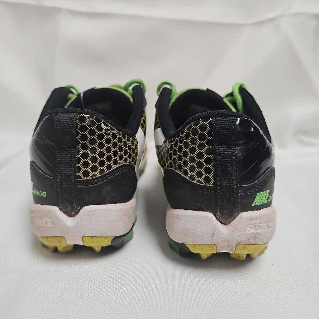 Nike DIamond Alpha Youth Baseball Softball Cleats, Size 3.5