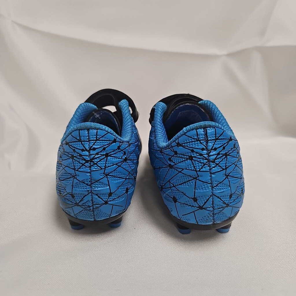 Deja Tu Huella Youth Soccer Cleats, Size Y10