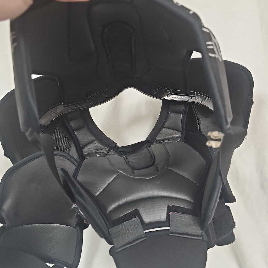 STX Stallion HPR Senior Hockey Shoulder Pads, Size Small
