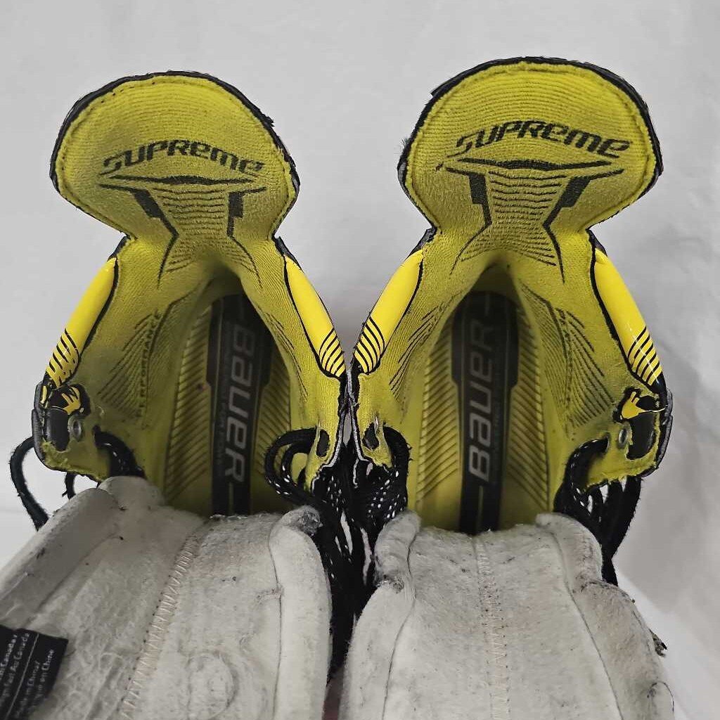 Bauer Supreme M4 Intermediate Hockey Skates, Size 5.5 Fit 3