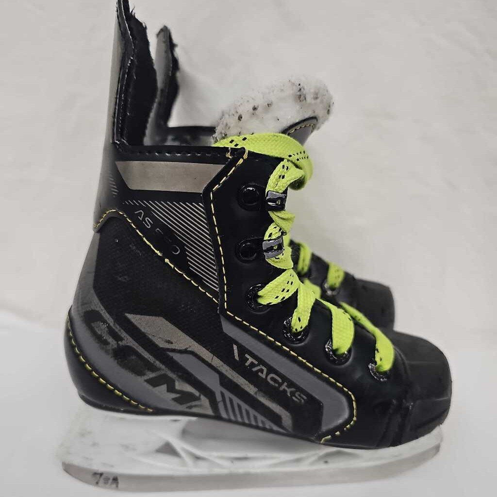 CCM Tacks AS 550 Youth Hockey Skates, Size Y10
