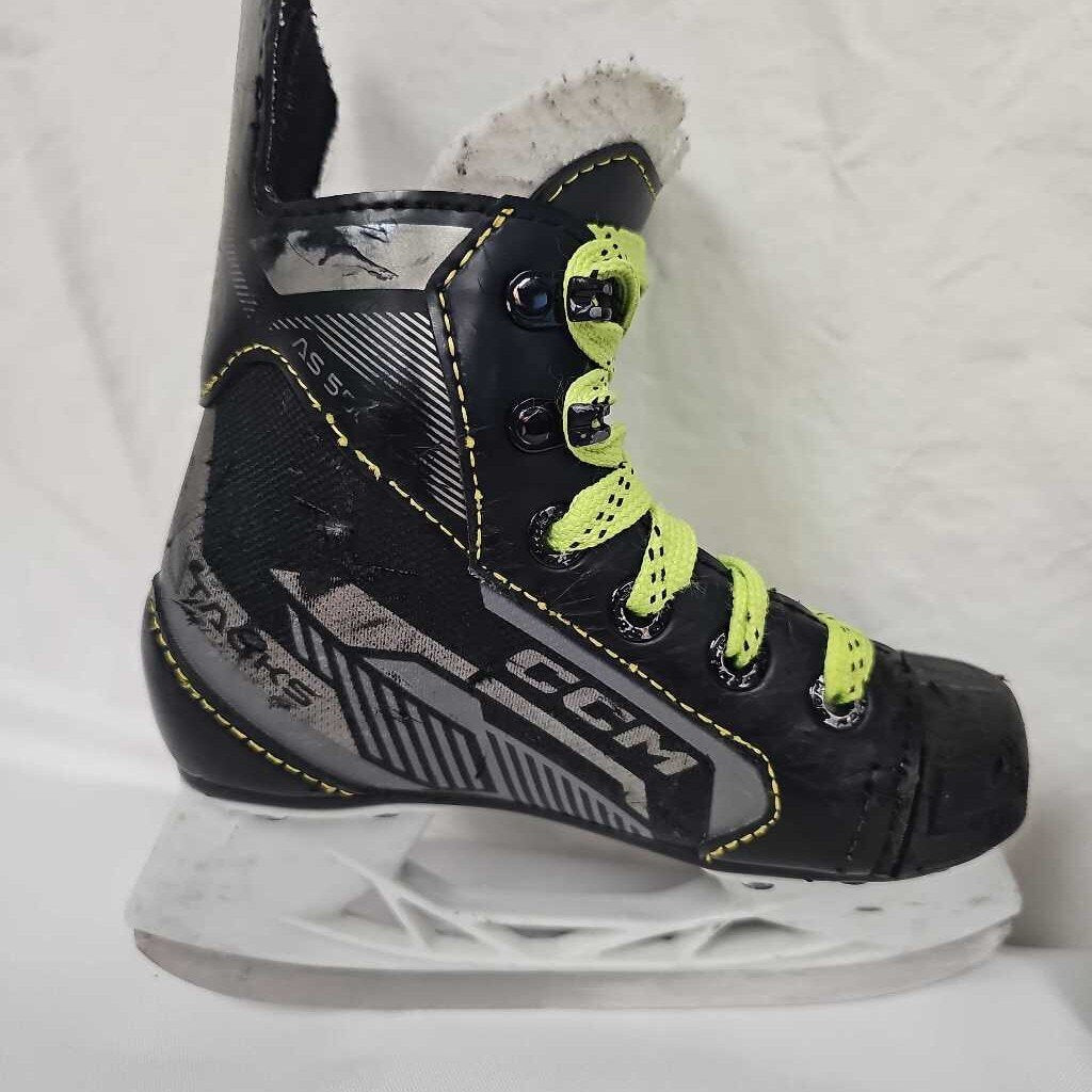 CCM Tacks AS 550 Youth Hockey Skates, Size Y10
