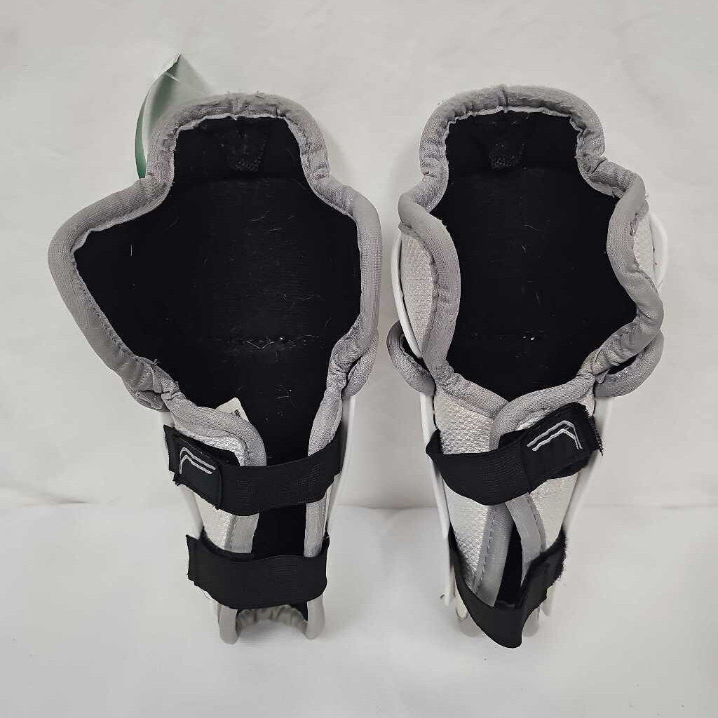 CCM U+03 Youth Hockey Shin Guards, Size 8"