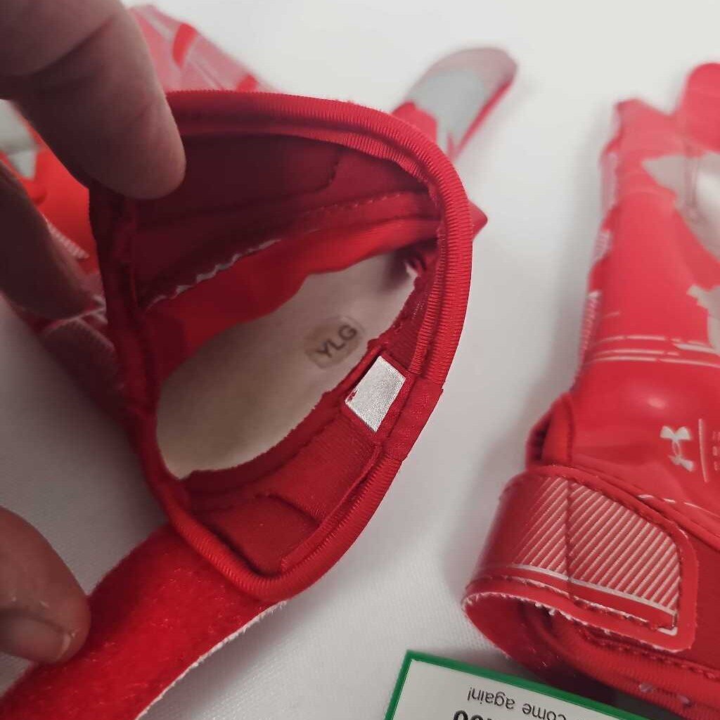 Under Armour F8 Football Gloves, Size Youth Large