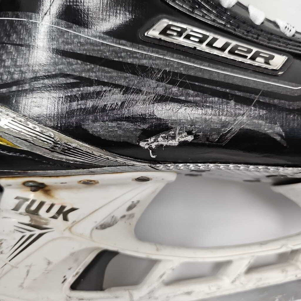 Bauer Supreme TotalOne MX3 Senior Hockey SKates, Size 8.5