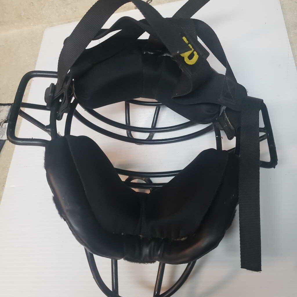 Wilson Model A3027 Baseball/ Umpires Mask
