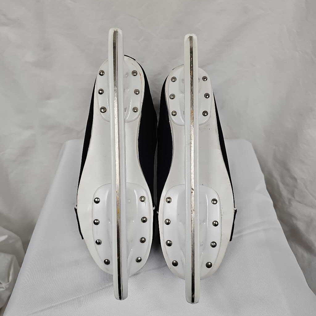 Motiv T50 Series Senior Hockey Skates - Size 8