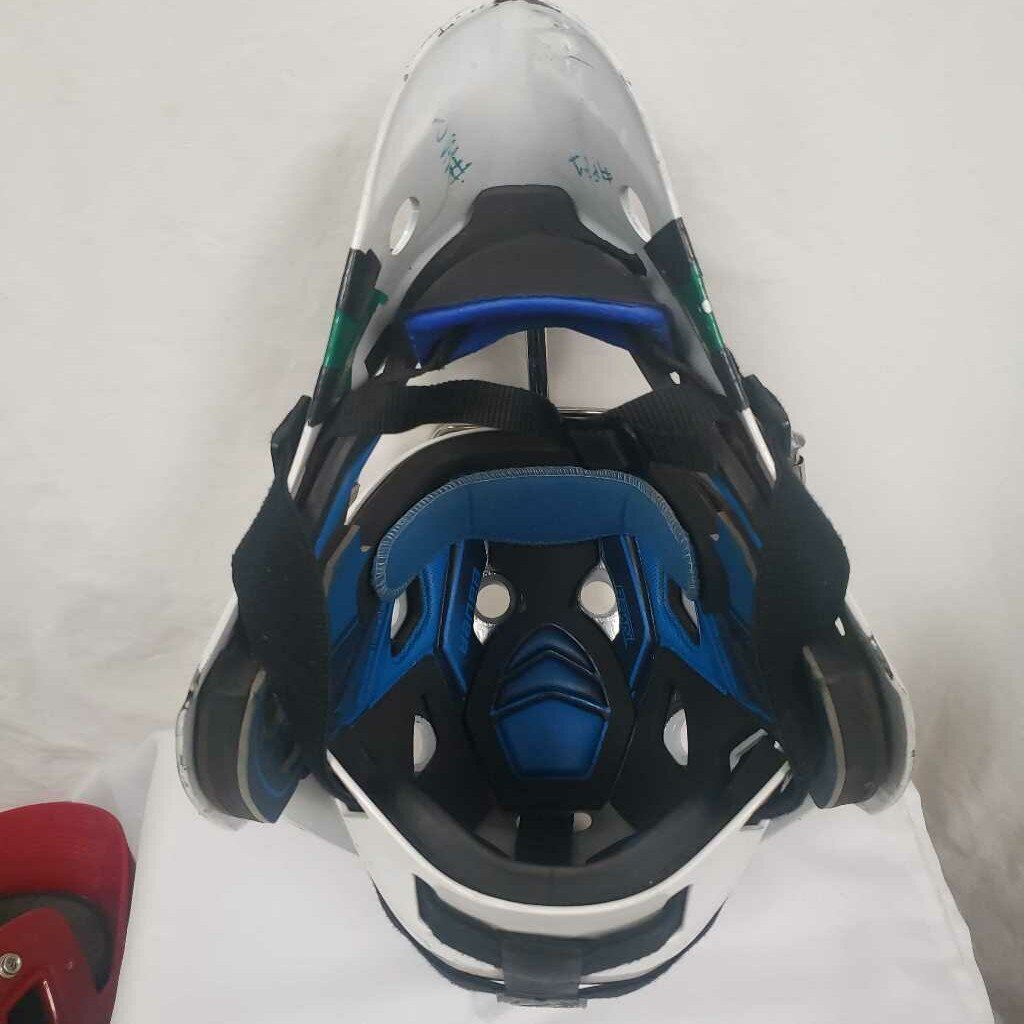 Bauer NME8 Hockey Goalie Mask - Size Senior