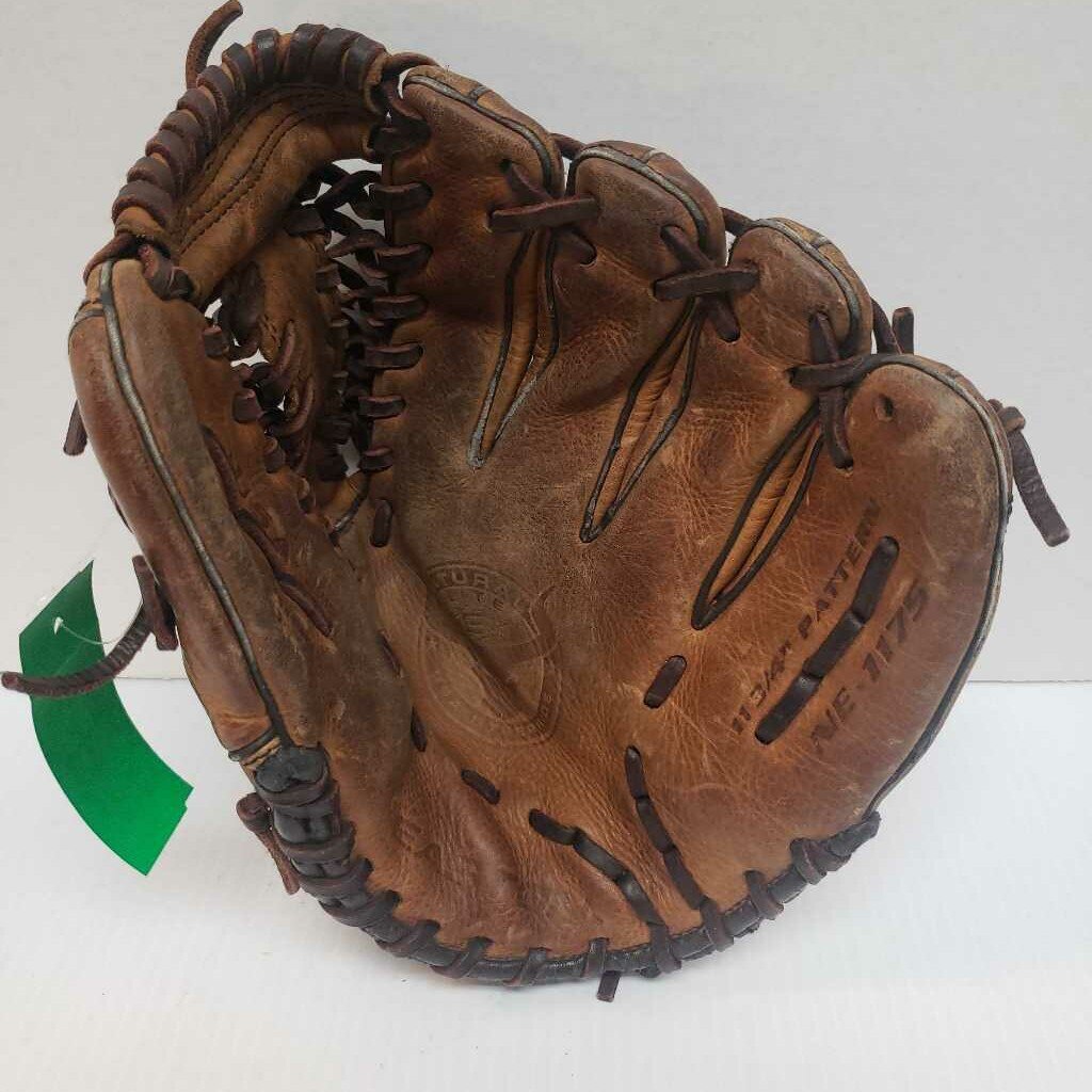 Easton Natural Baseball Glove - Right Hand Throw 11.75"