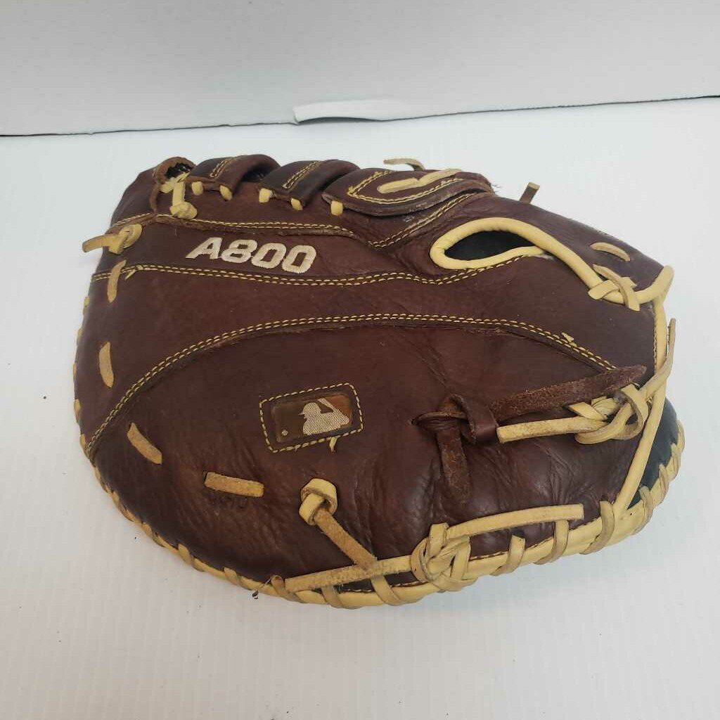 Wilson A800 Showtime First Baseman Mitt Senior RHT