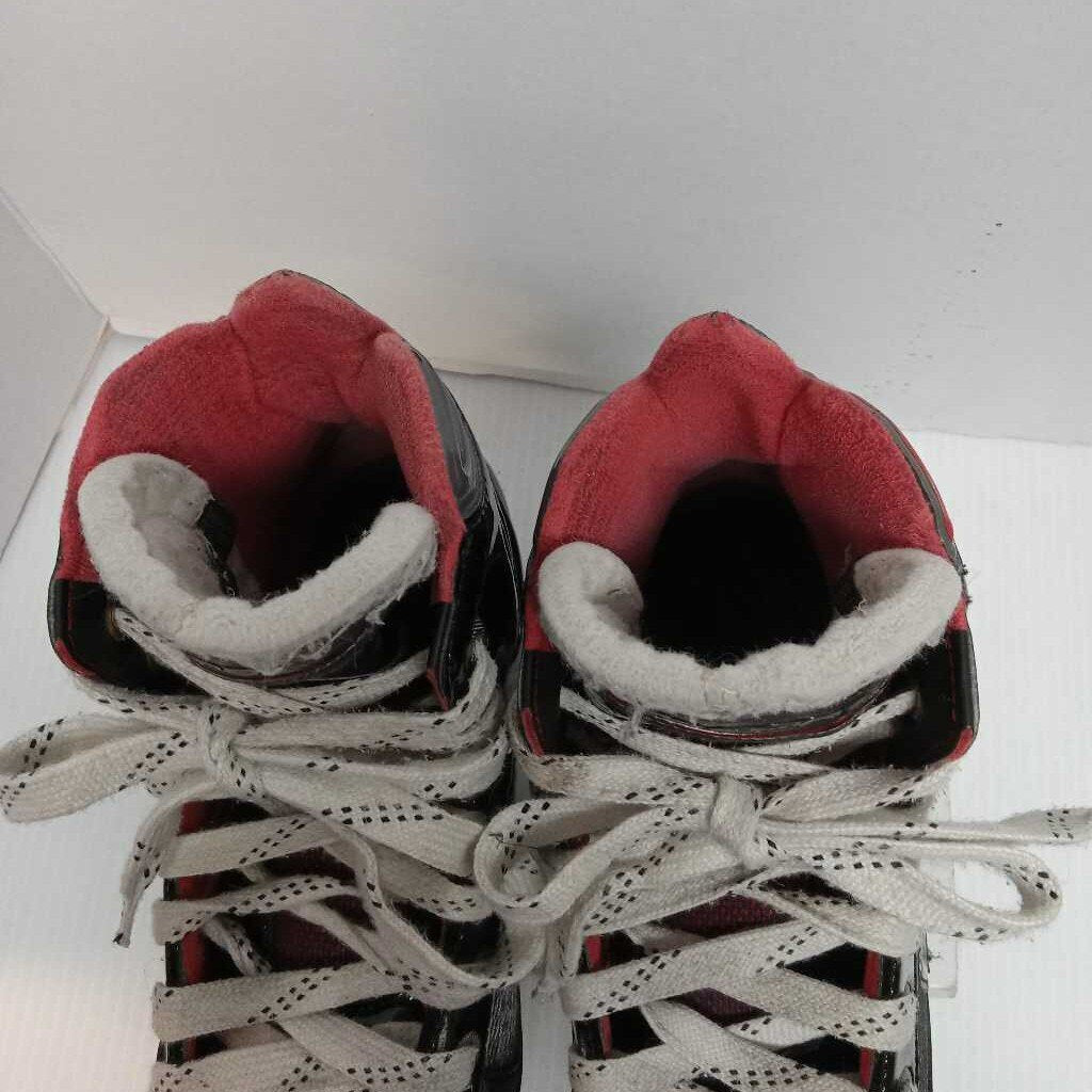 Bauer Vapor X900 Goalie Skates Black/Red Size 5.5