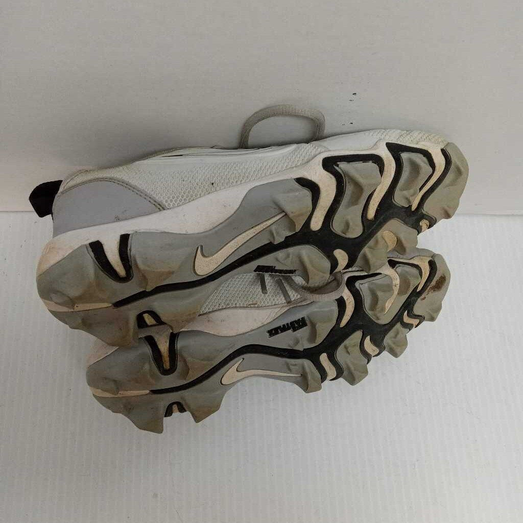 Nike Trout Baseball/Softball Cleats Grey Size 4