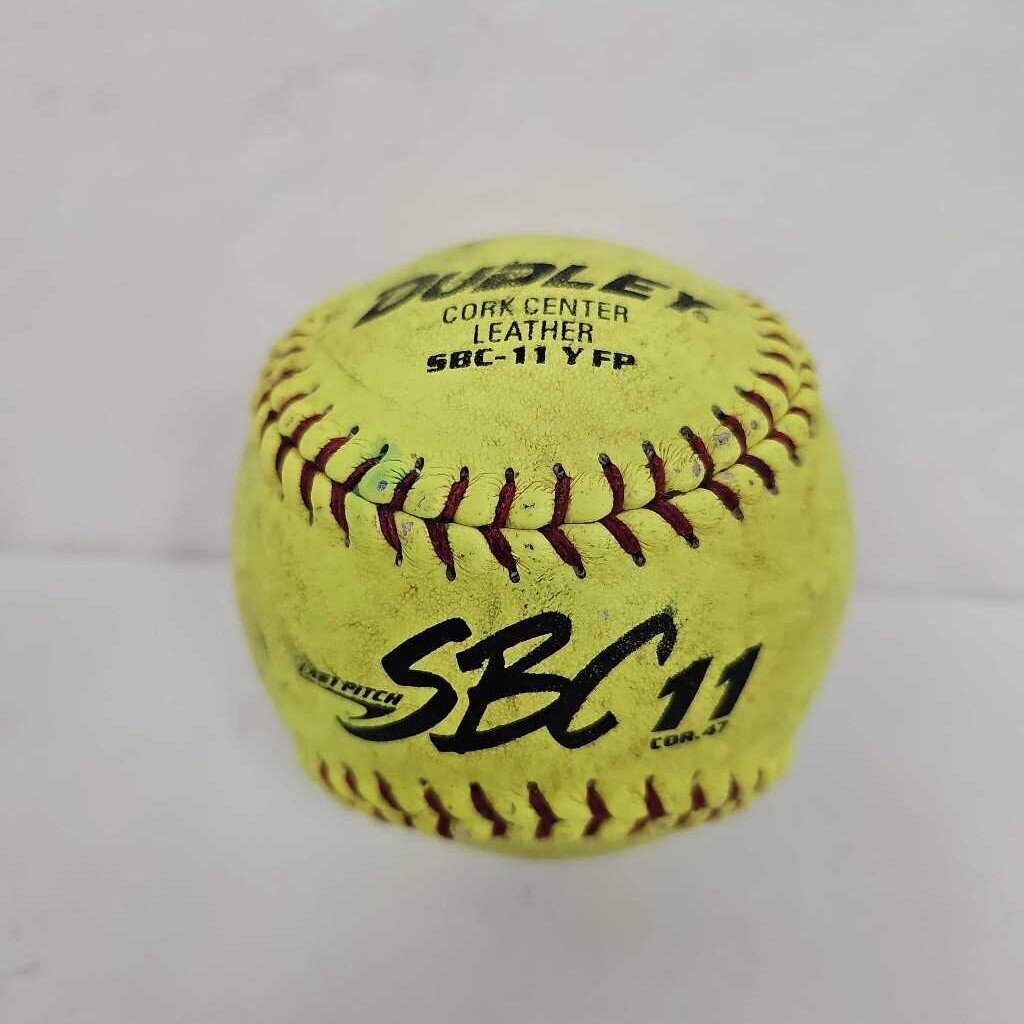 Dudley SBC Fastpitch Softball - 11"