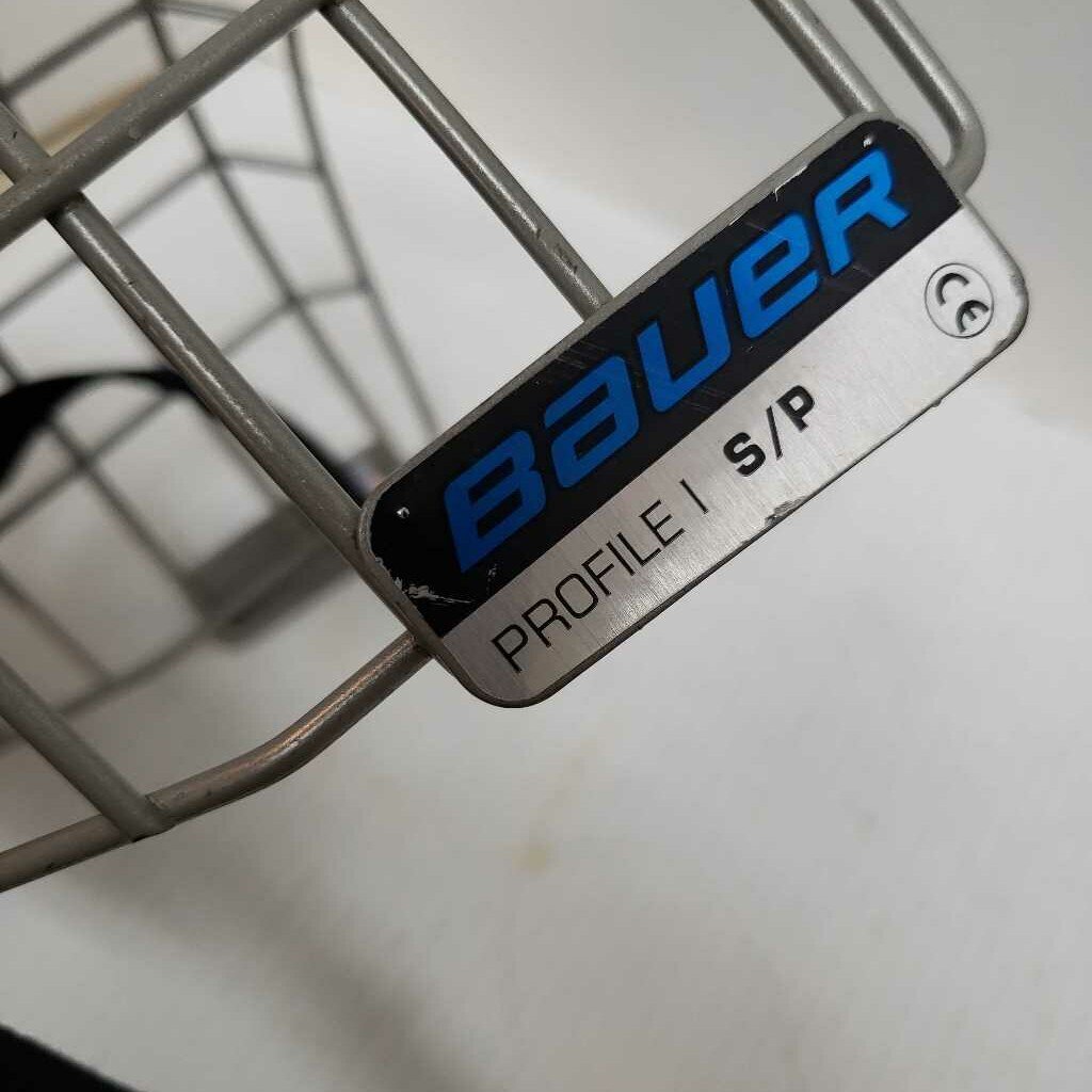Bauer Profile I Face Mask Sized Small Preowned