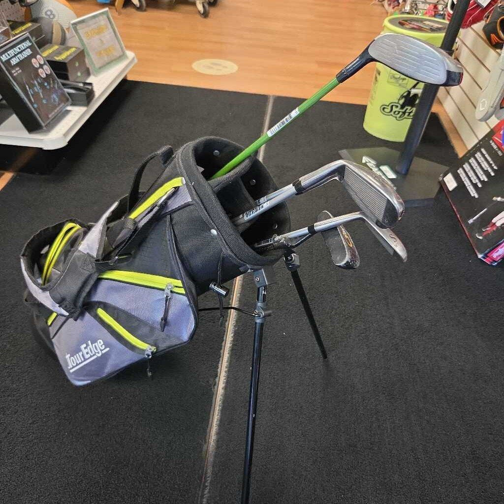 USKG WT-15 6 Club Starter Golf Set With Bag For Junior Right Handed Golfer Ages 7 - 12yrs Preowned