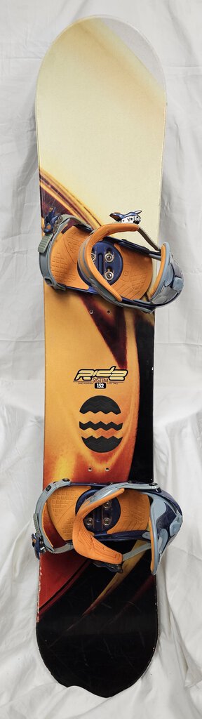 Ride System Snowboard with Ride bindings, Size: 152cm