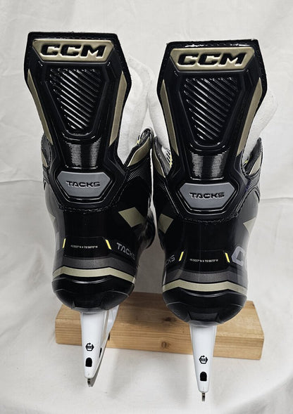 CCM Tacks AS 570 Hockey Skates, Size: 8.5