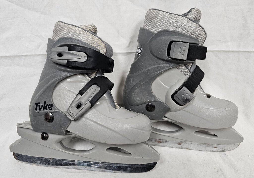 CCM Tyke Adjustable Youth Skates, Size: Y8-Y11