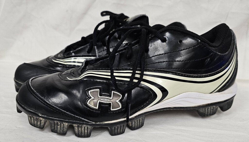 Under Armour Low Softball Cleats, Size: 9