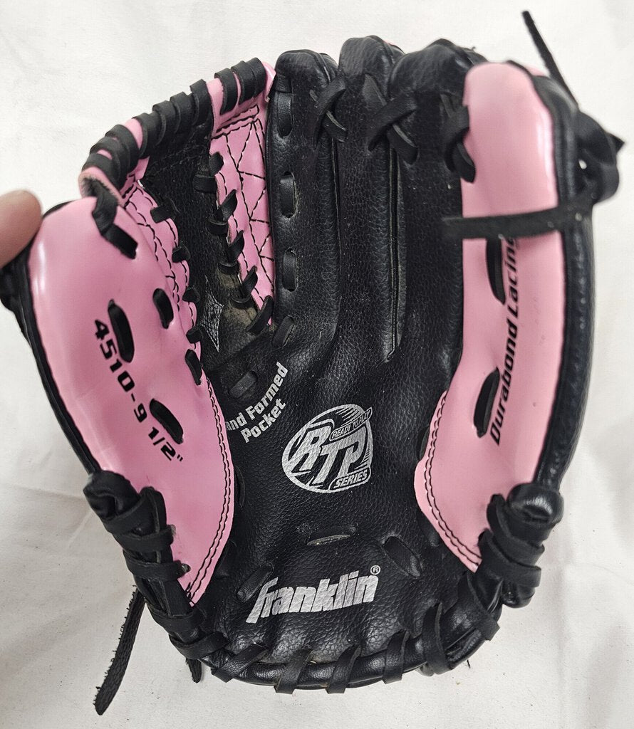 Franklin Ready To Play Series T-Ball Glove, Pink, Right Hand Throw, Size: 9.5in