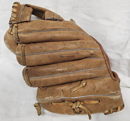 Rawlings RBG Baseball Glove, Right Hand Throw, Size: 10.5"