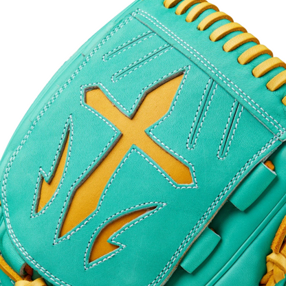 WILSON Fall 2024 A2000® B23 12” Pitcher’s Baseball Glove