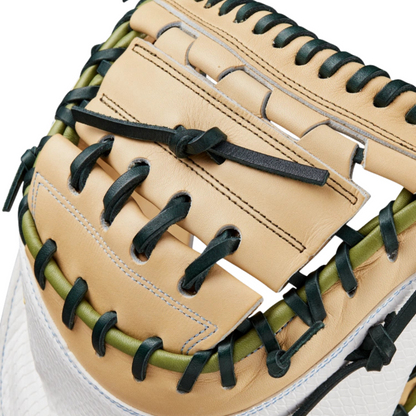 Fall 2024 Sashel Palacios A2000® FPCM23SS 34” Fastpitch Catcher’s Mitt