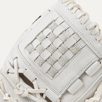 Wilson® 2024-2025 A1000® P12 Pitcher’s Fastpitch Softball Glove