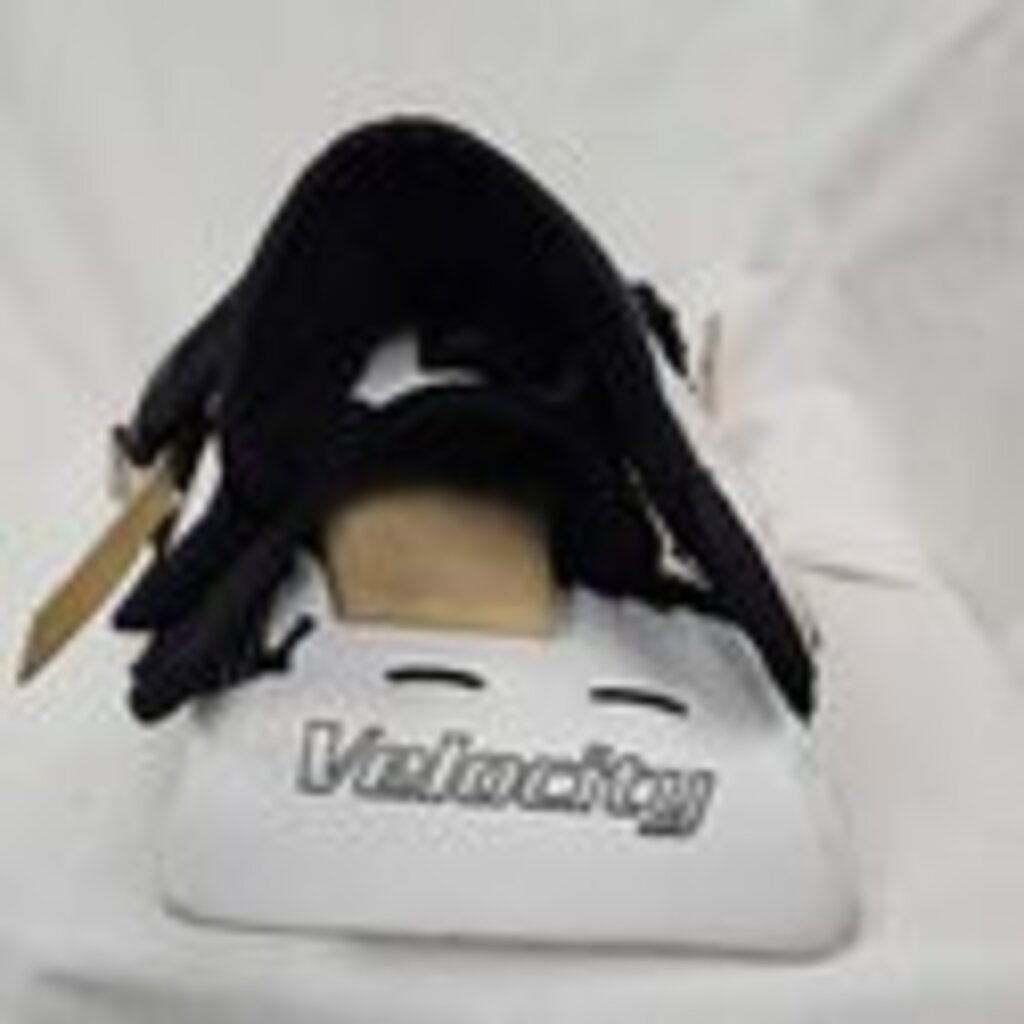 Vaughn 7300 Velocity 3 Goalie Catch Glove - Intermediate