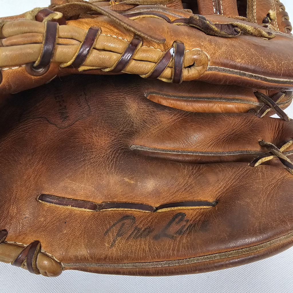 Nokona Pro Line Series F100 Baseball Glove | 11.5" | Right Hand Throw | Used