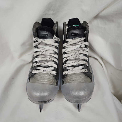 Nike Bauer Vapor XIX Junior Goalie Skates, Size 4.5