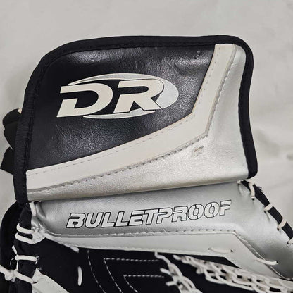 DR Bulletproof 5.2 Junior Goalie Catch Glove - Regular Hand