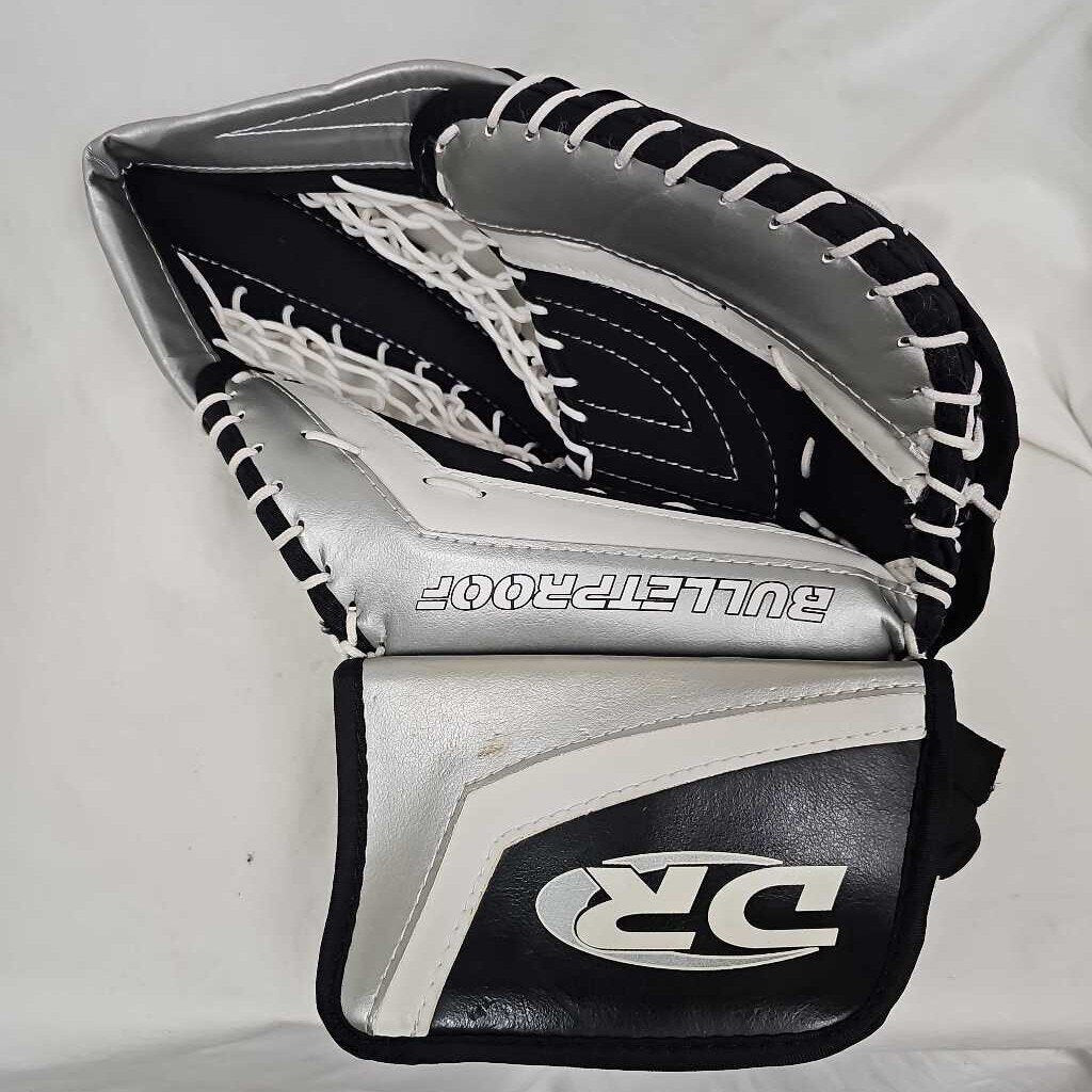 DR Bulletproof 5.2 Junior Goalie Catch Glove - Regular Hand