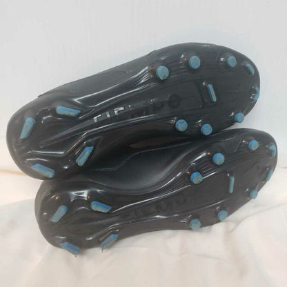 Nike Tiempo Soccer Cleats, Size: 5