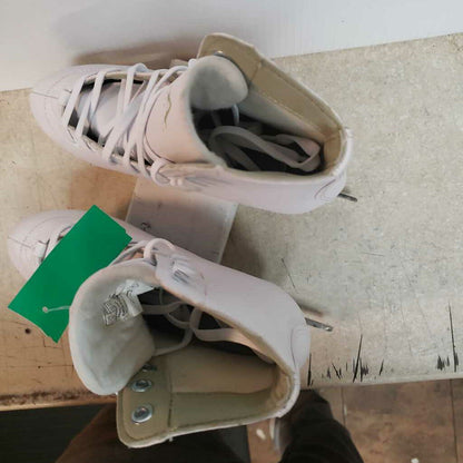 American Athletics Model 512 Figure Skates, Size 3