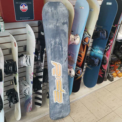 Ride System snowboard with Med Ride bindings, 152cm