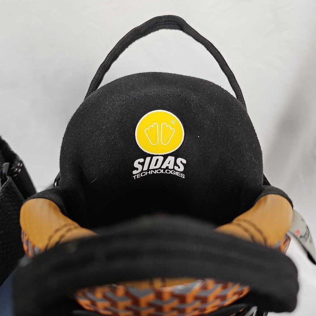 Atomic Waymaker Carbon 130 Ski Boots, Size 26.5