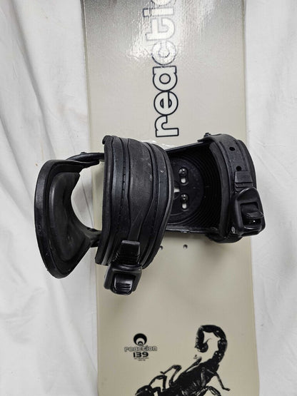 Reaction Scorpion Snowboard with bindings, 139cm