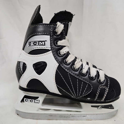 CCM 52 Youth Hockey Skates, Size Y12