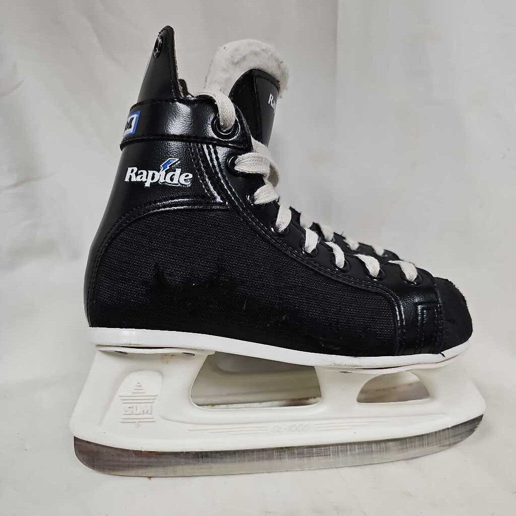 CCM Rapide 101 Junior Hockey Skates, Size 1