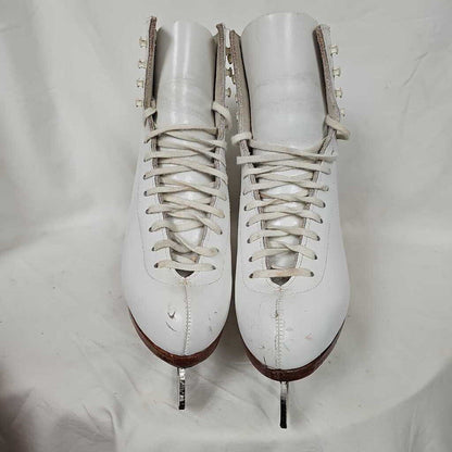 Riedell Ladie's Figure Skate, Size 5.5 A