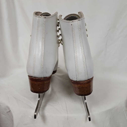 Riedell Ladie's Figure Skate, Size 5.5 A