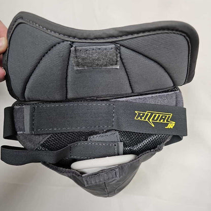 Warrior Ritual Jr Hockey Goalie Cup