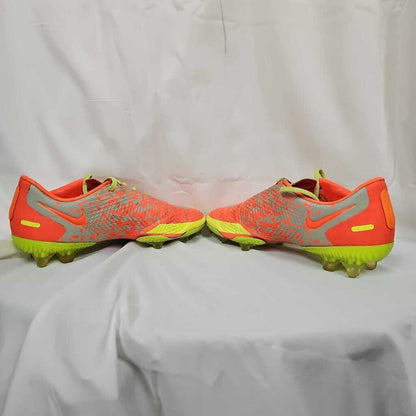 Nike Phantom GT Soccer Cleats, Size 5.5