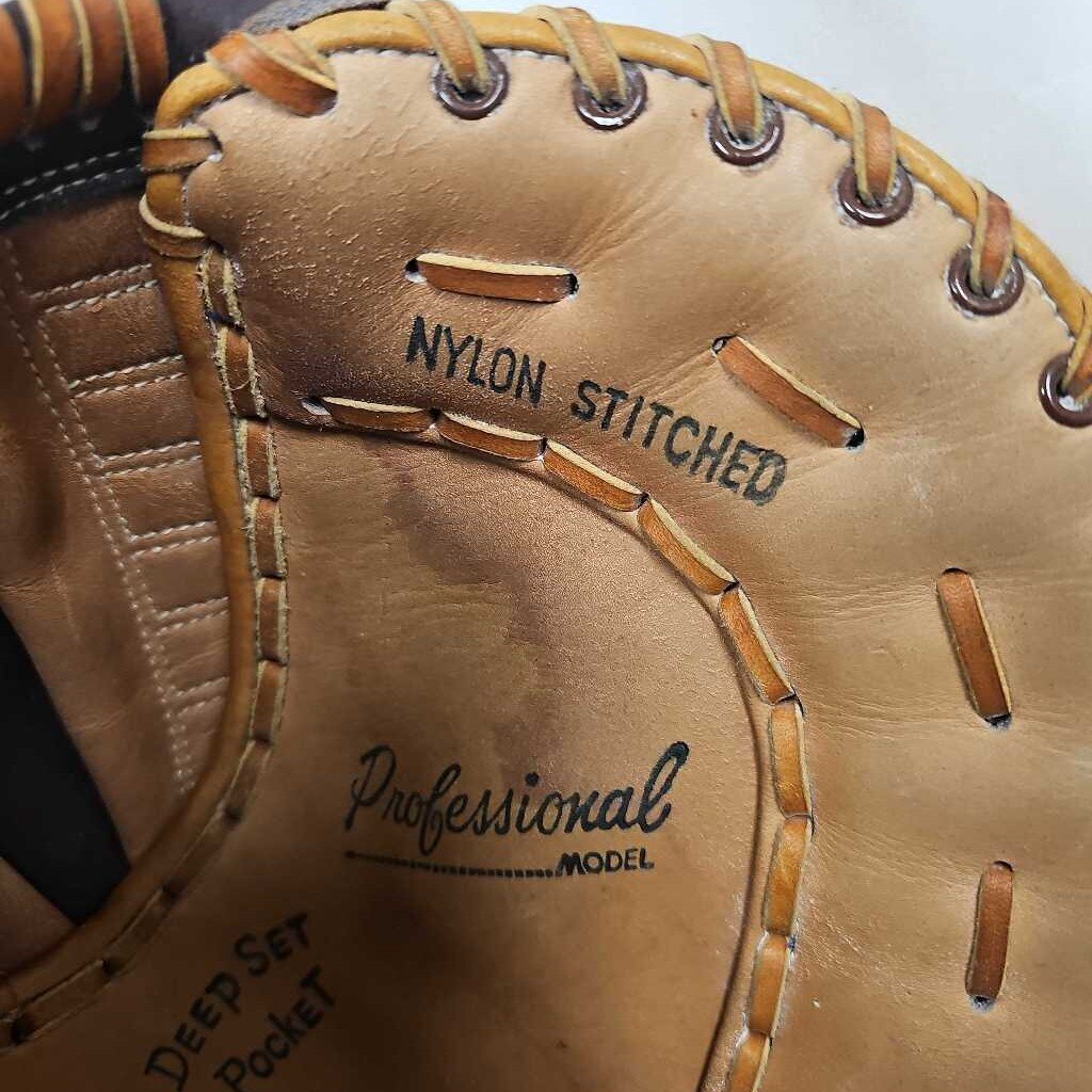 Stall & Dean Pro Model 1st Base Glove- RHT, 12"