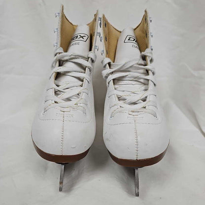 DBX Classic Girl's Figure Skates, Size 3