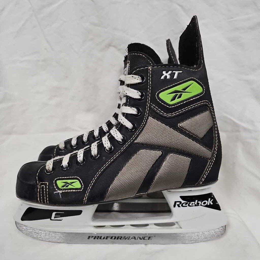 Reebok XT Hockey Skates, Size 5