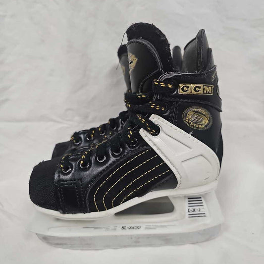 CCM Super Tacks 652 Youth Hockey Skates, Size Y8