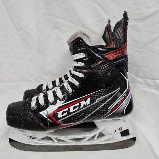 CCM Jetspeed FT490 Hockey Skates, Size 5