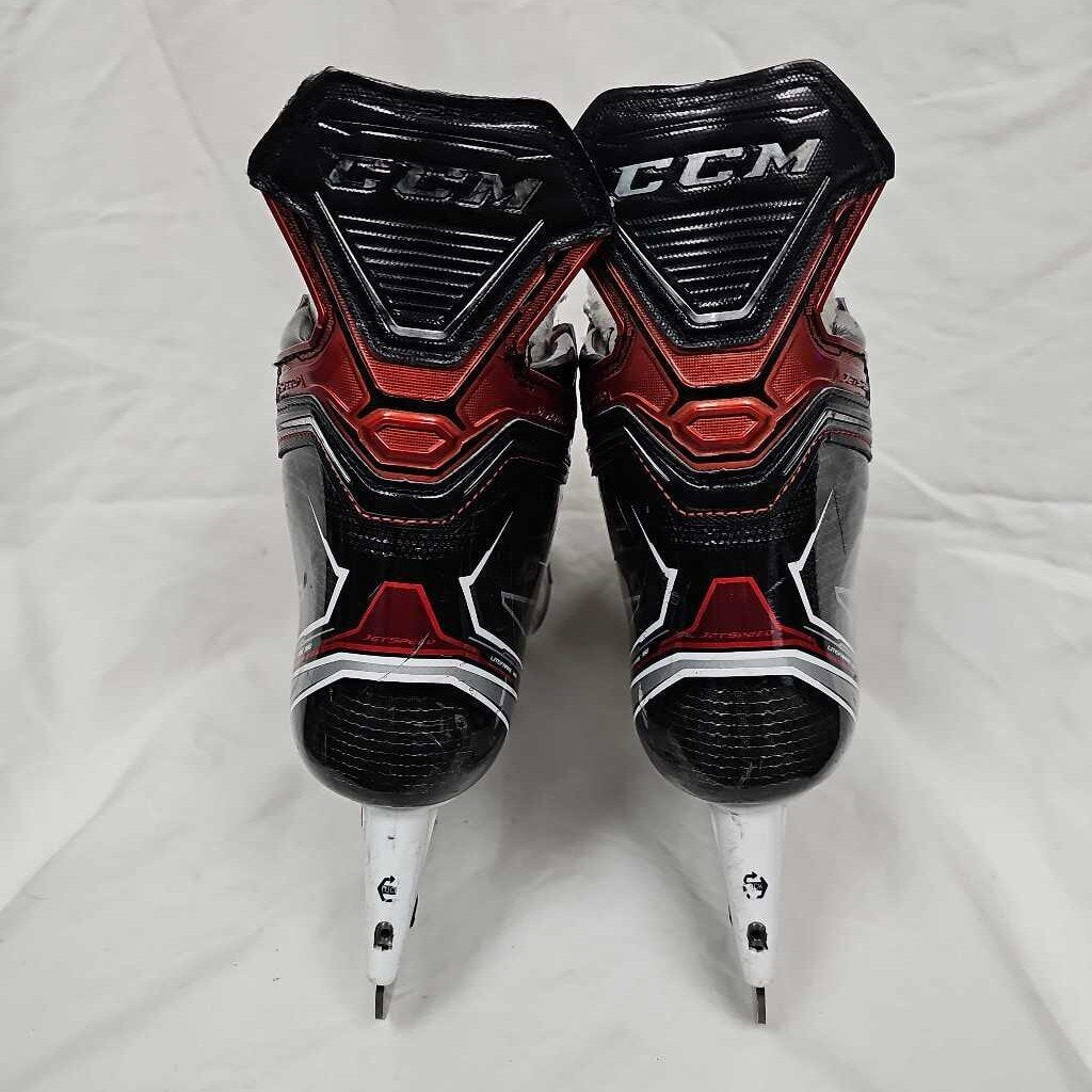 CCM Jetspeed FT490 Hockey Skates, Size 5